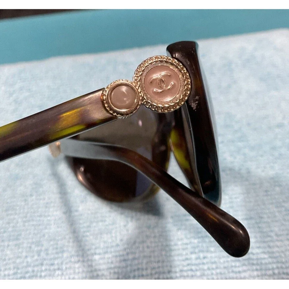 Chanel Womens Bouton Collection Sunglasses Tortoise Shell Frames Pink CC Button